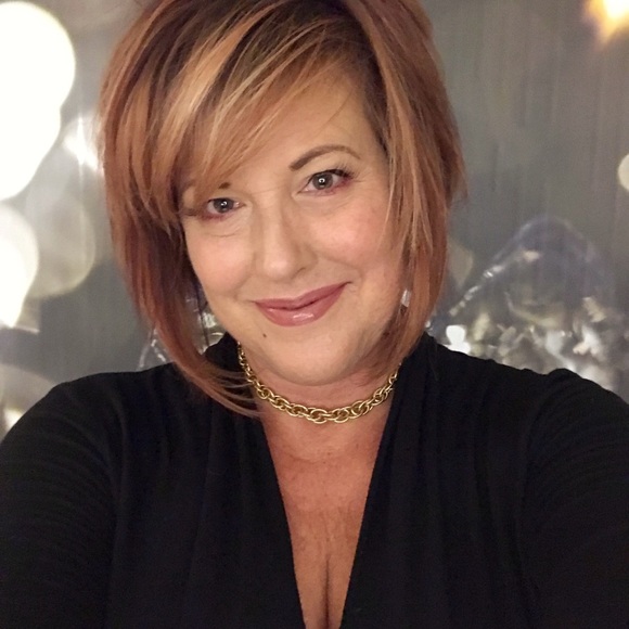 Meet Your Posher - Picture 7 of 8